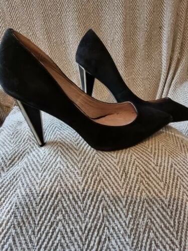 HIGH HEEL SHOES , SUEDE SIZE 6.5