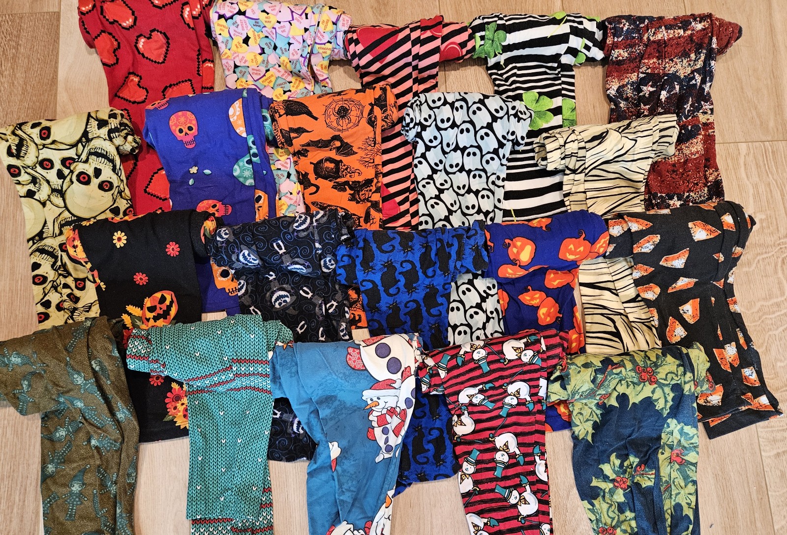 20 Lularoe Holiday leggings OS christmas Halloween Valentines Thanksgiving pants