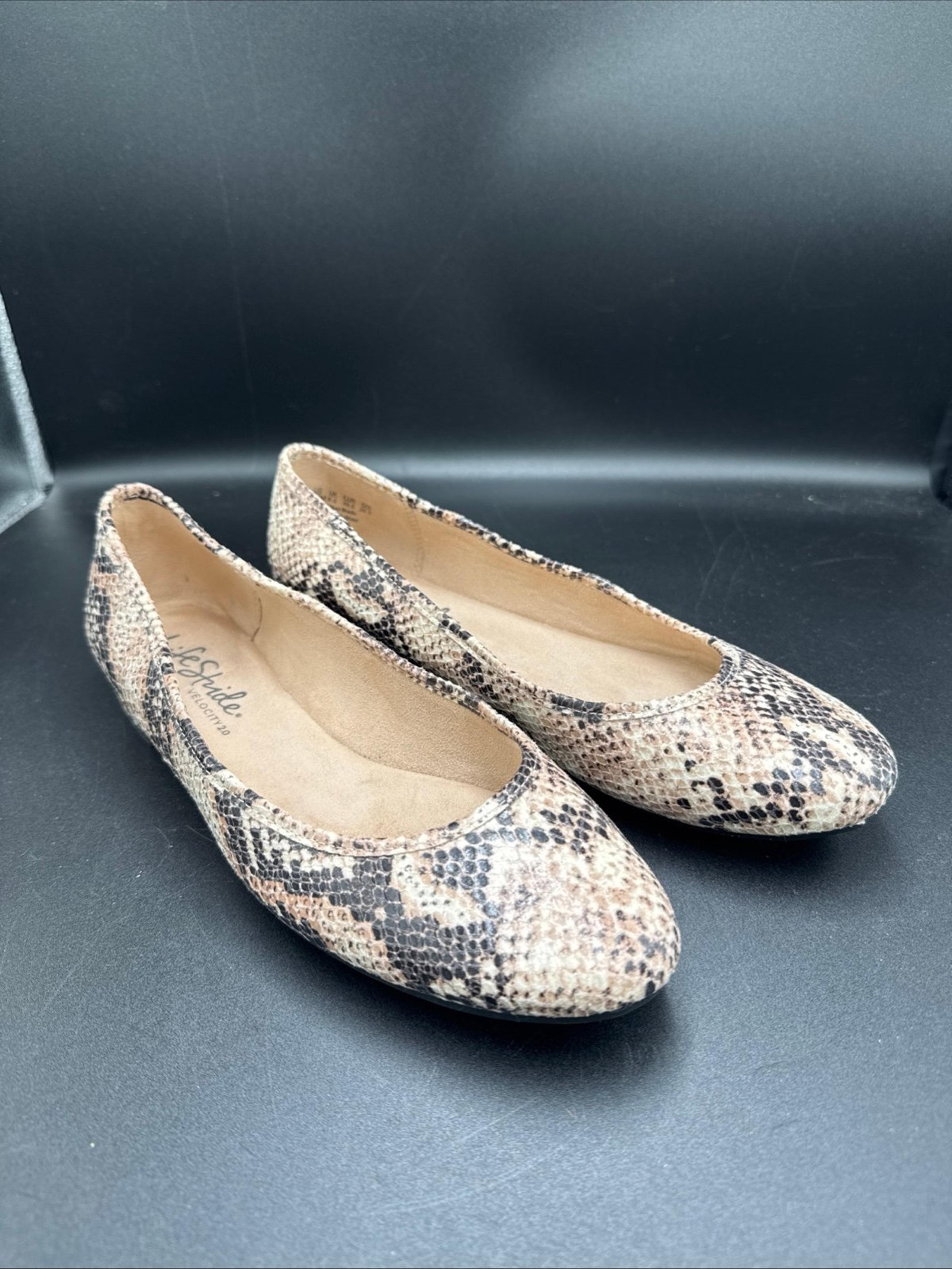 Women’s LifeStride Velocity 2.0 Snakeskin Slip-On Flats Size 9.5 M