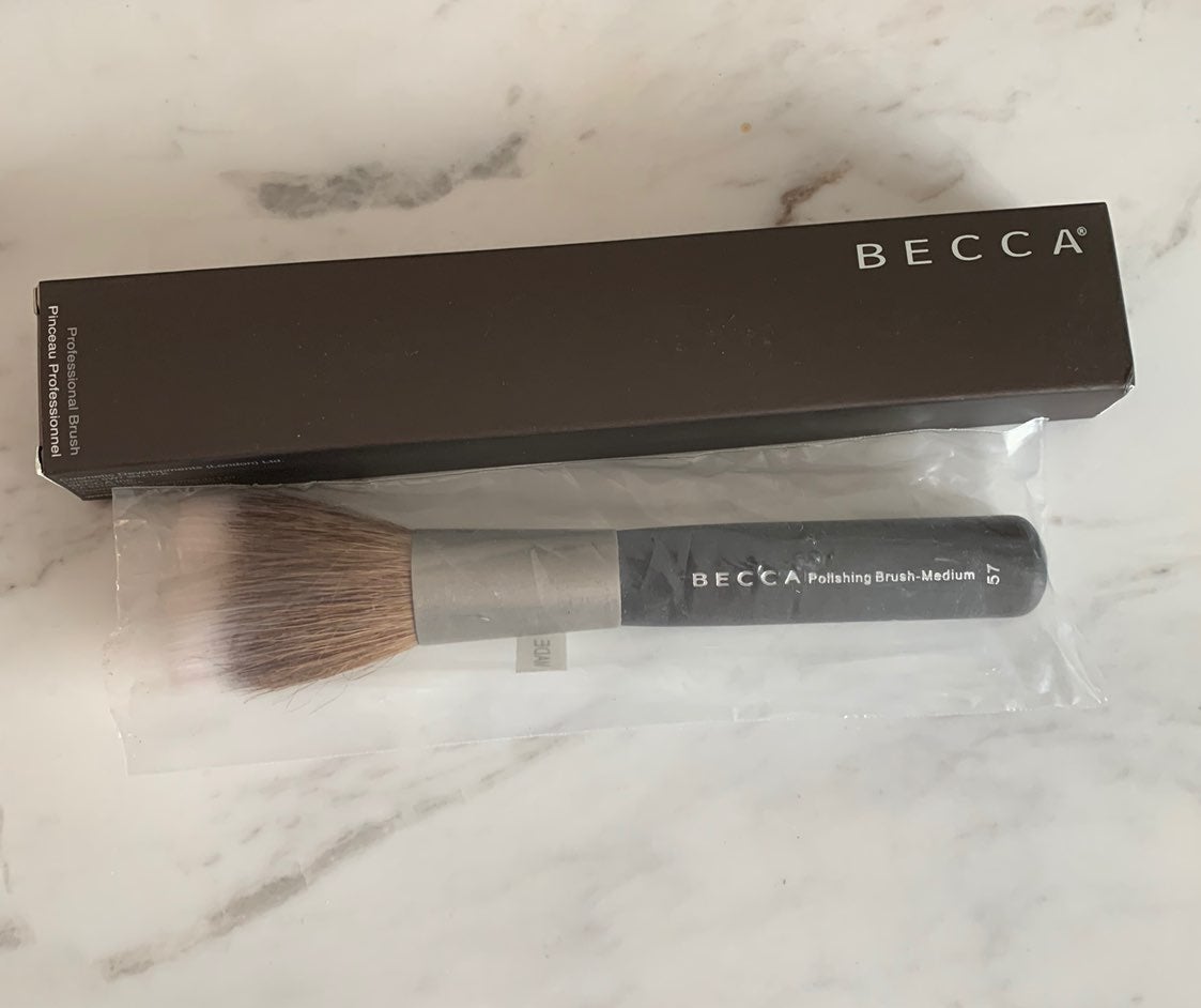 Becca Polishing Brush-Medium #57 NEW