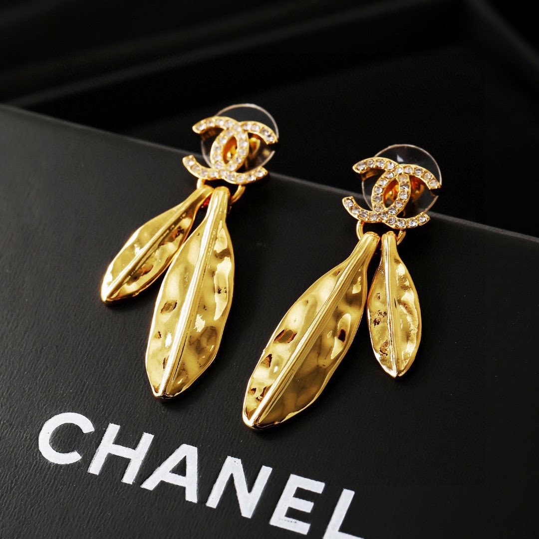 Leaf earrings