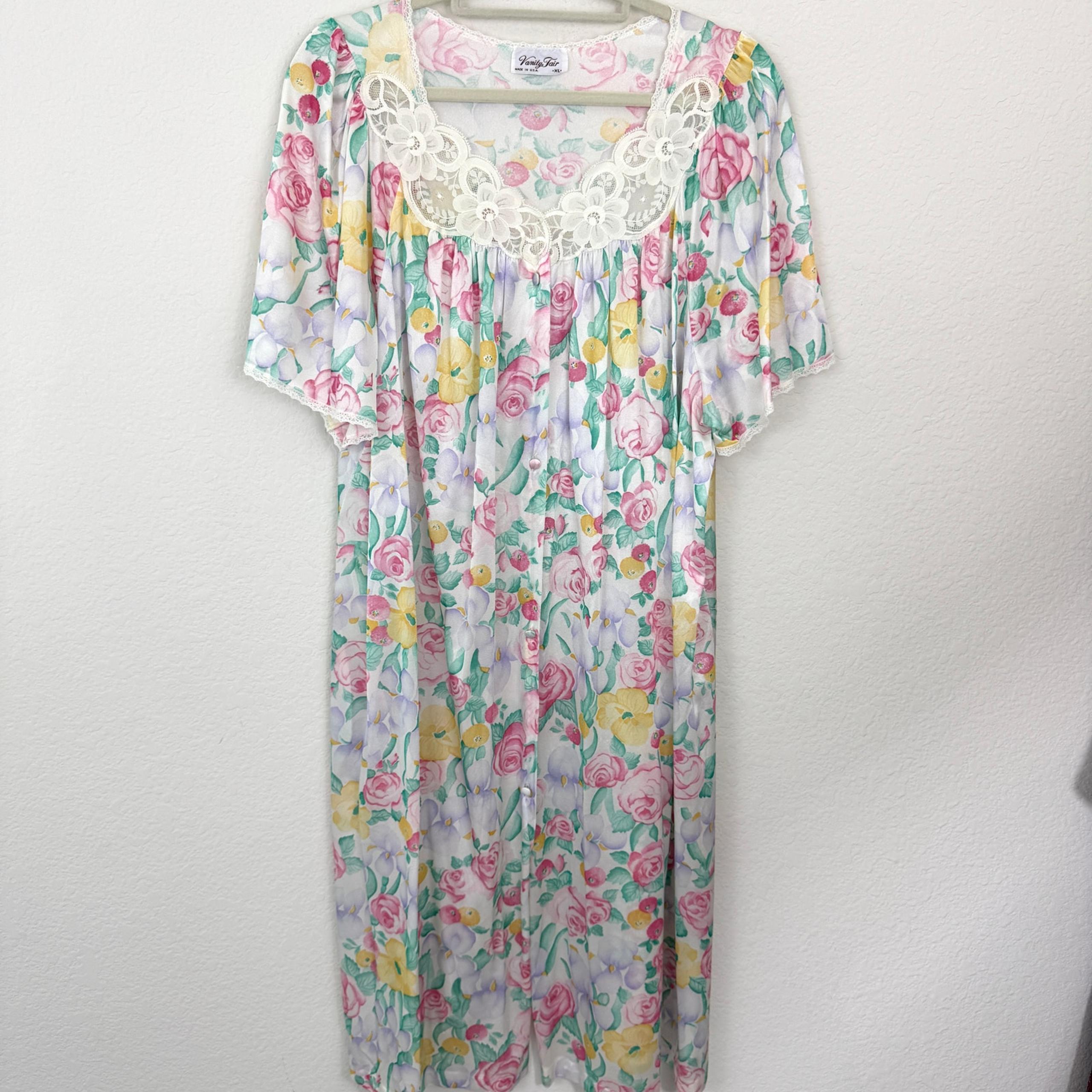Vanity Fair Women Nightie Nightgown Sz XL Floral Lace Satin Retro Made USA White