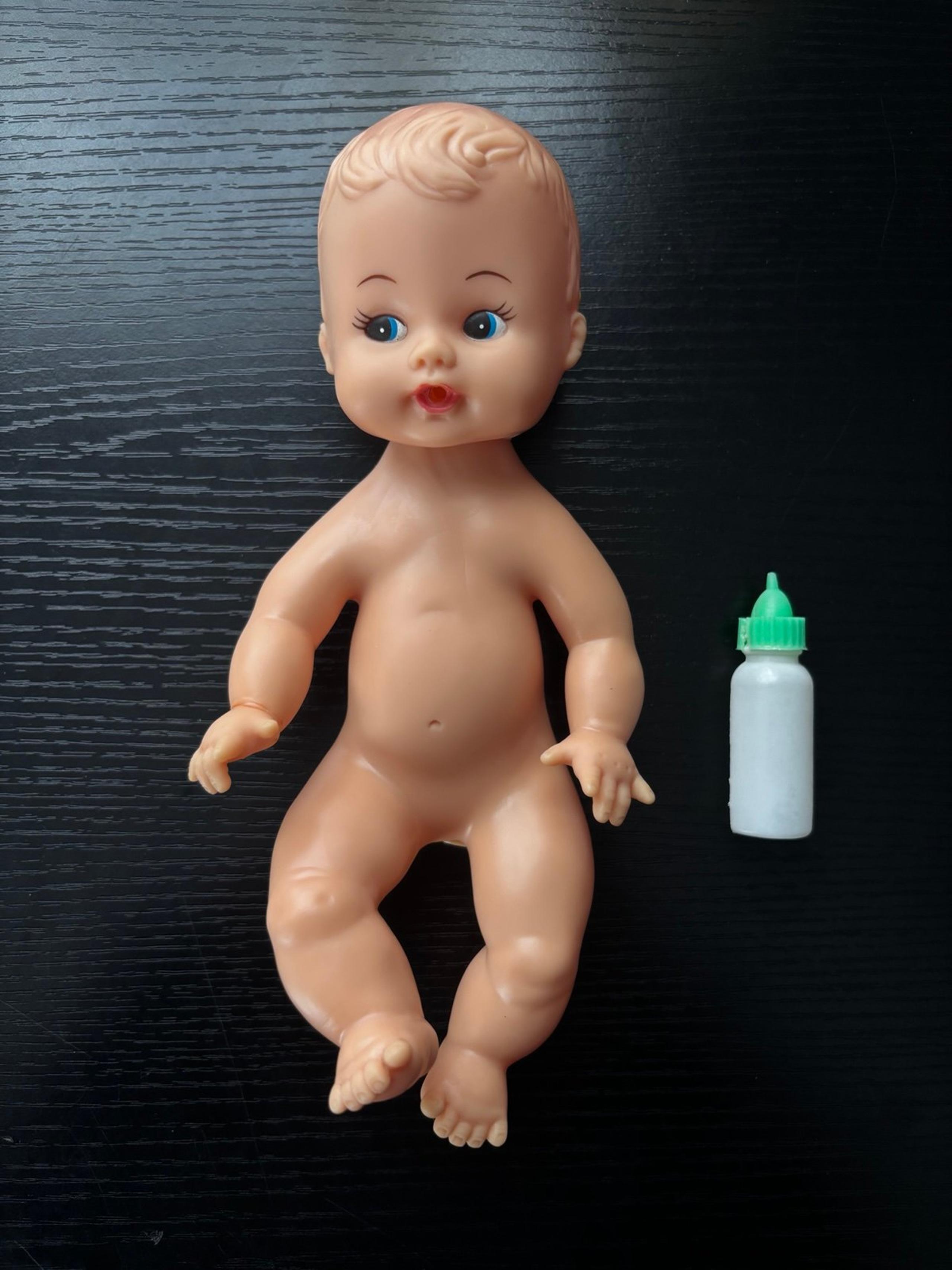 Vintage Playmates Drink & Wet Baby Doll with Bottle (Blue Eyes)
