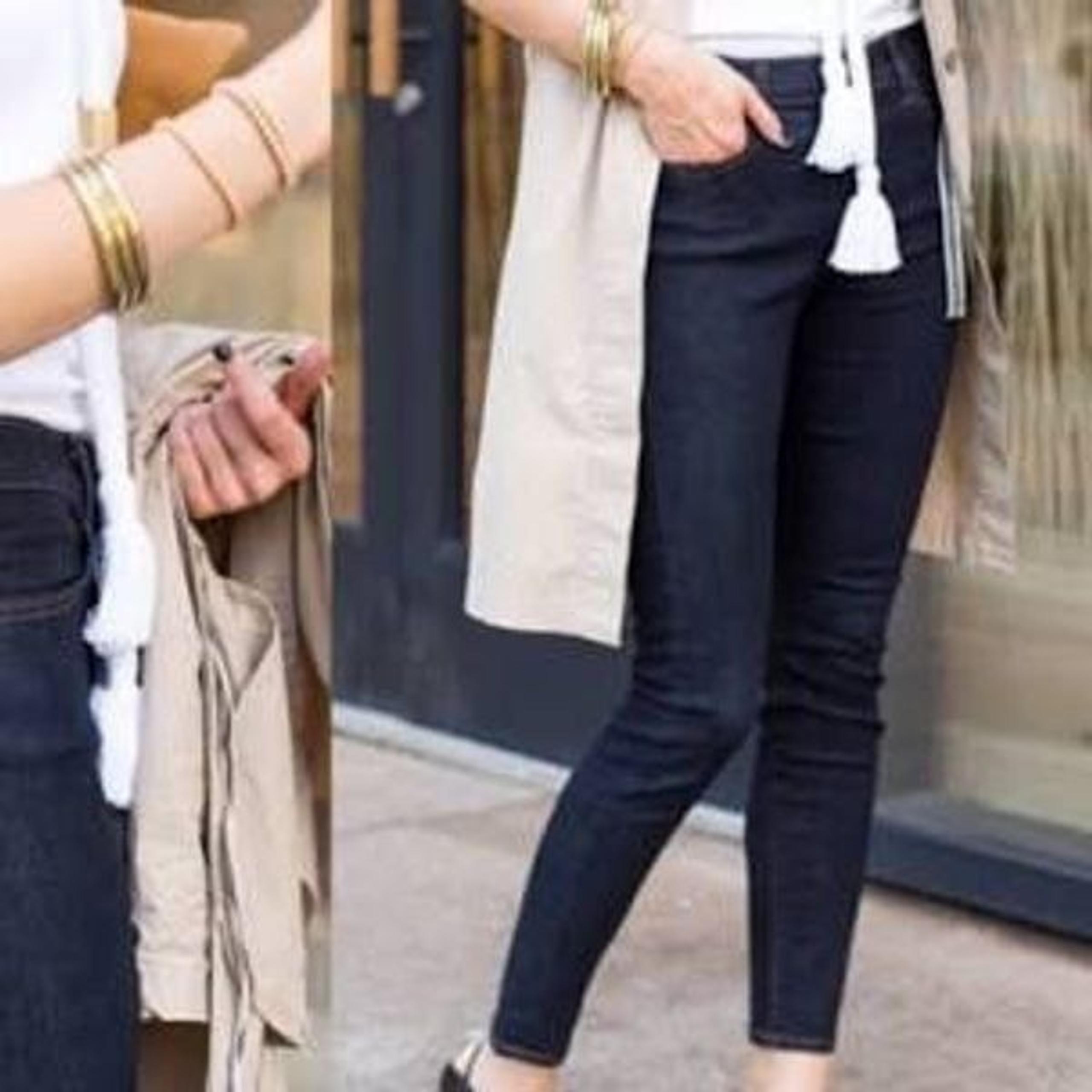 dark wash tapered leg small business size 30 jeans - Baldwin