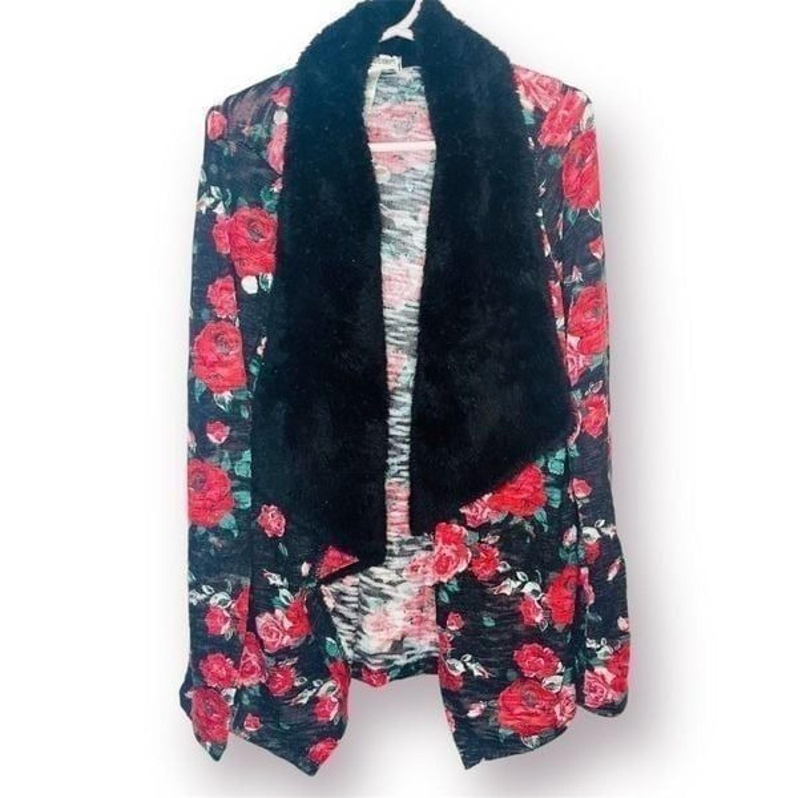 Self Esteem Girls Floral Shawl Cardigan Sweater Black Faux Fur Collar Red M