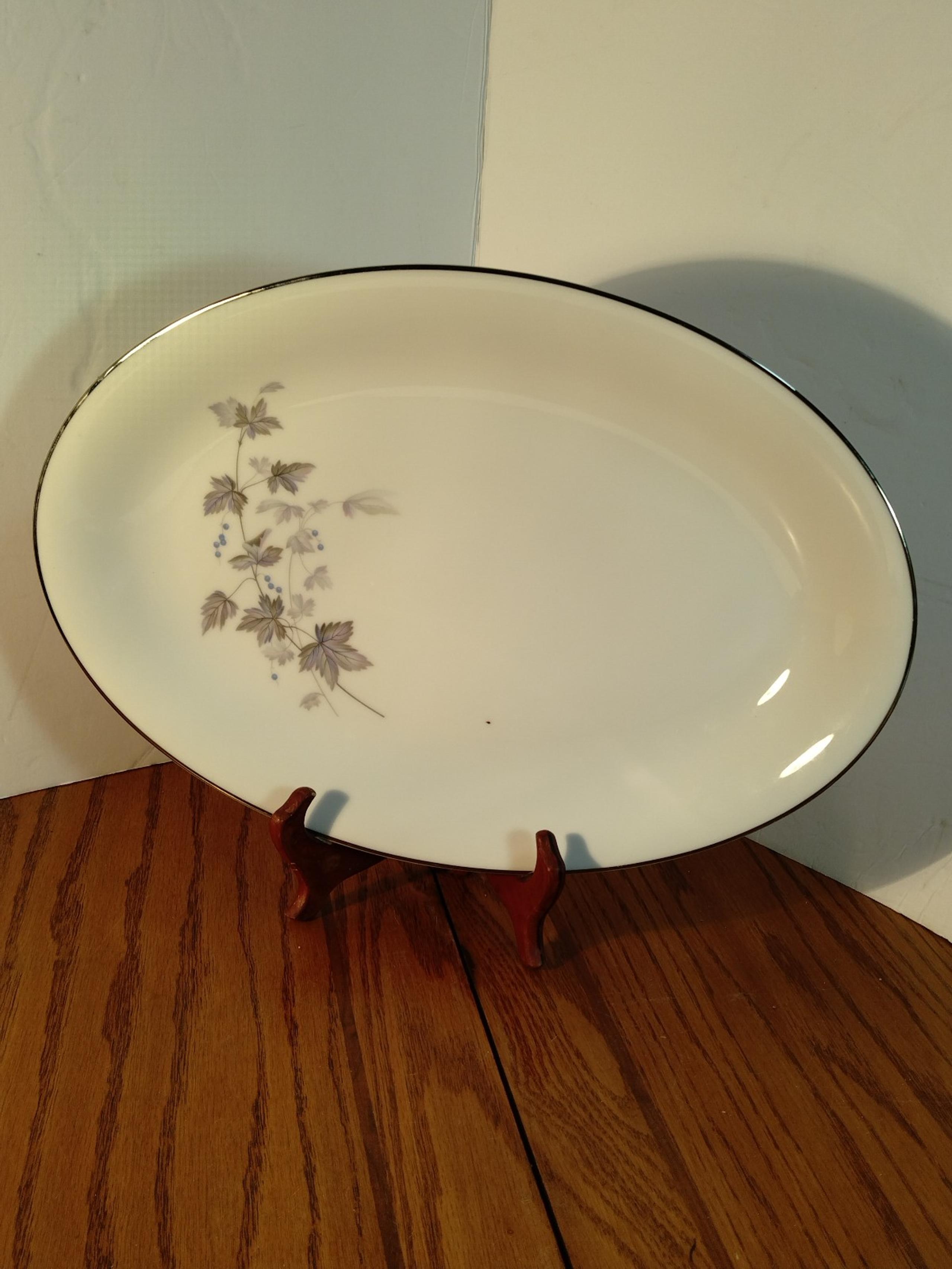 Noritake pattern Ivyne 16 inch oval serving platter