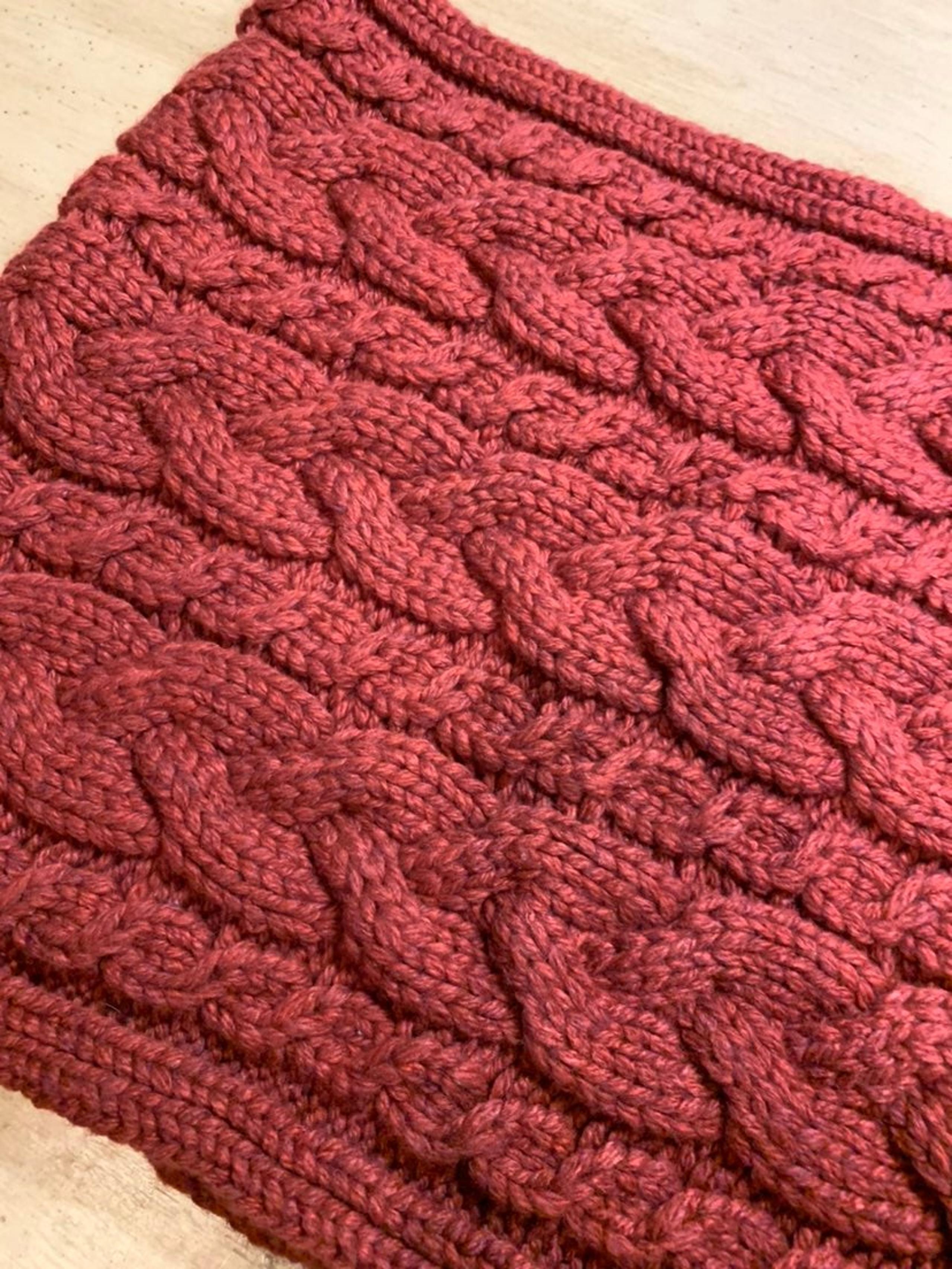 Gap Cable Knit Neck Warmer