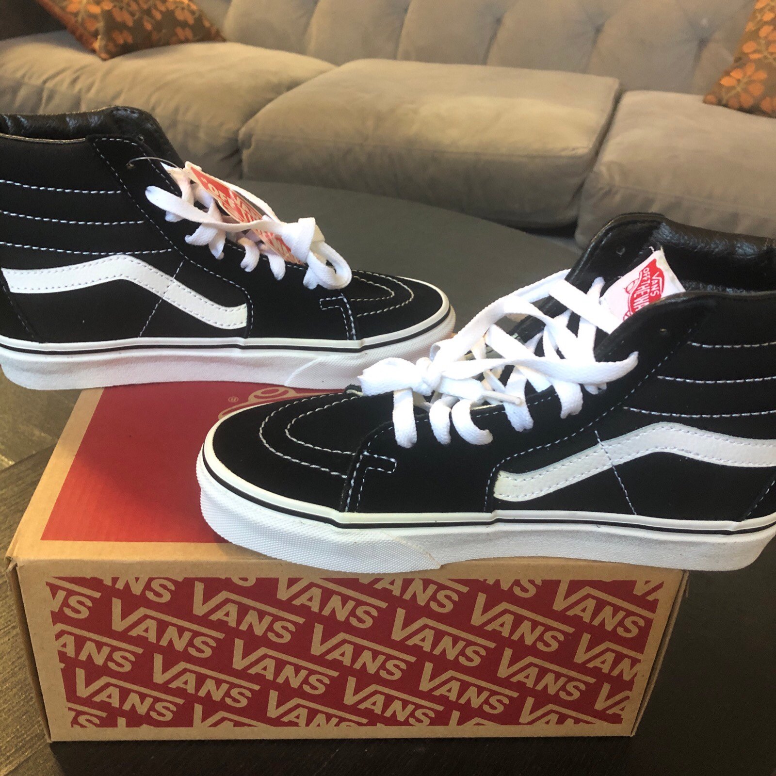 Size 4 - VANS Sk8- High Black White