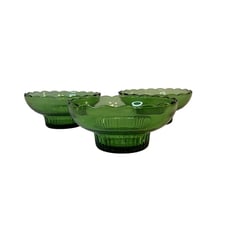 VTG EO Brody M2000 Scallop Edge Emerald Green Glass Ribbed Base Bulb Bowl 6.75