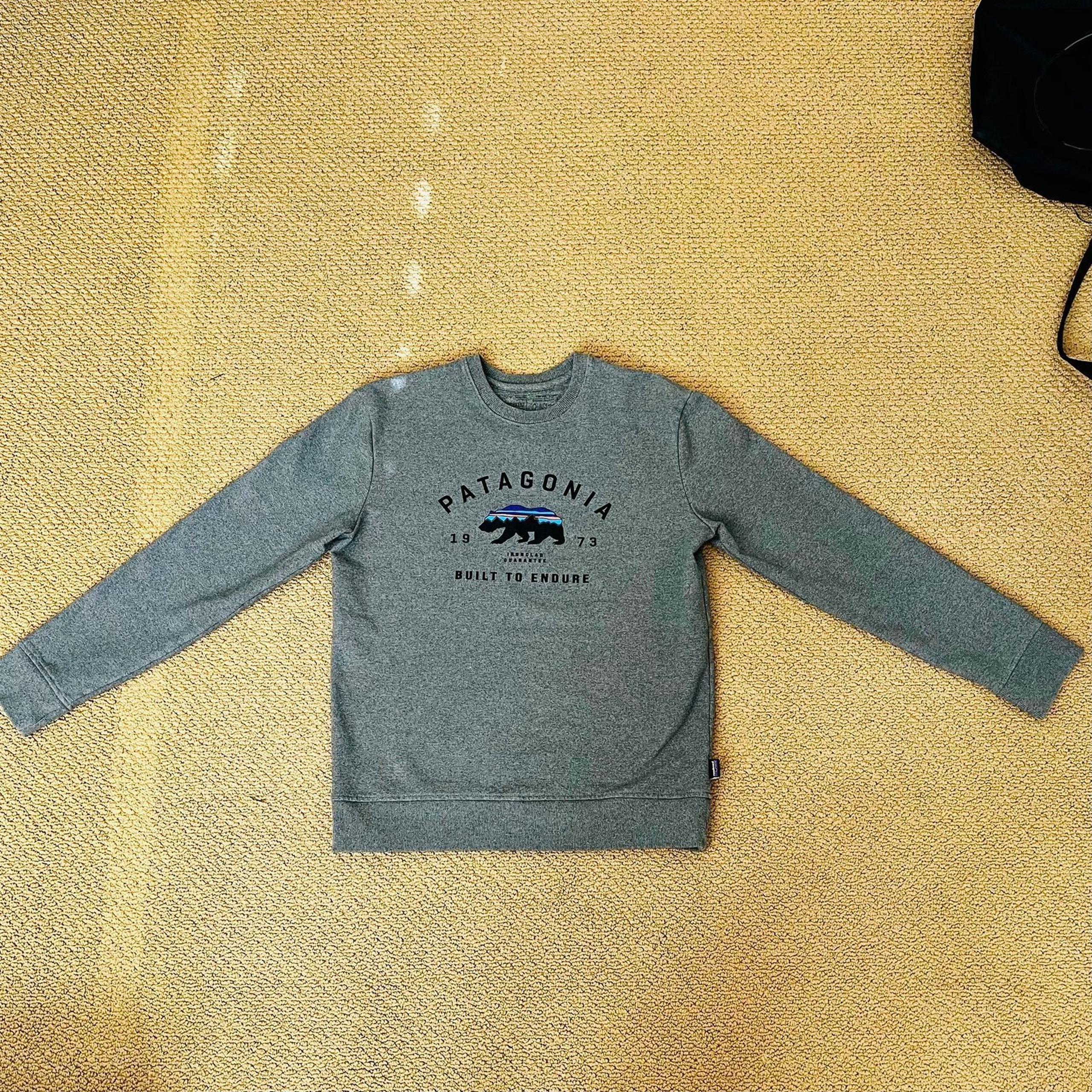 LIKE NEW Patagonia Grey Heather Men Women Unisex Crewneck Sweater Size Small S