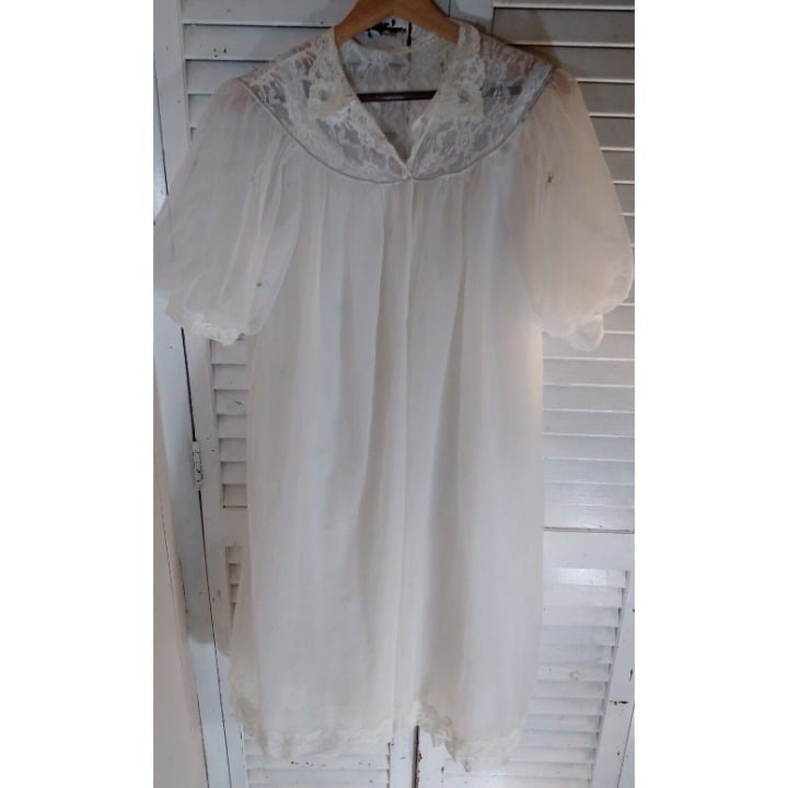 Miss Siren Sheer Peignoir Robe Chiffon White Floral Embroidery Medium Vtge Set