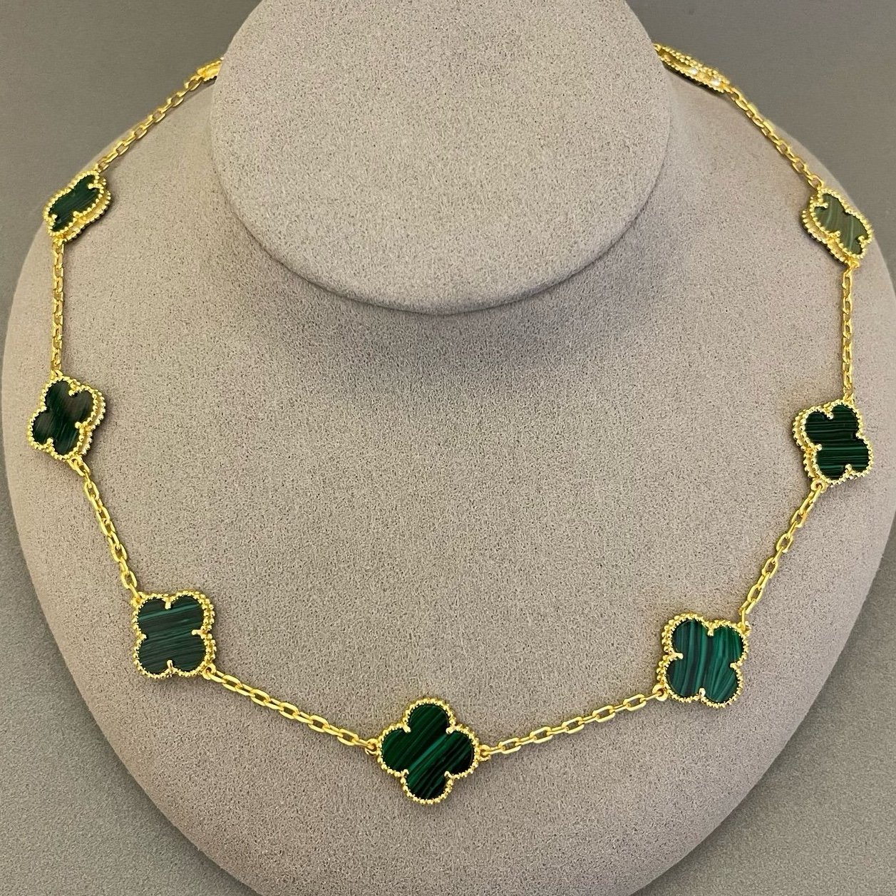 Clover Necklace 10 flowers green Malachite