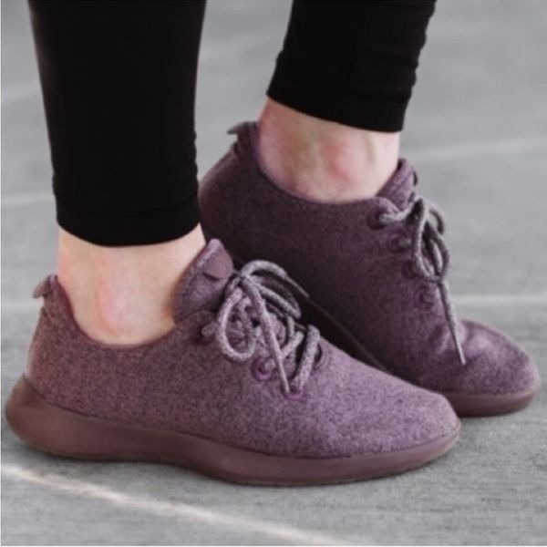 Allbirds - Wool Runners size 10 in Burgundy Grape