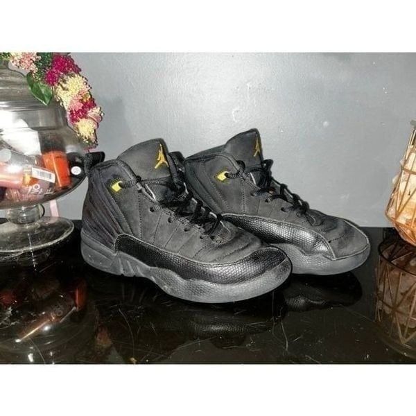 Nike Air Jordan 12 Retro Shoes in Black/White/Taxi