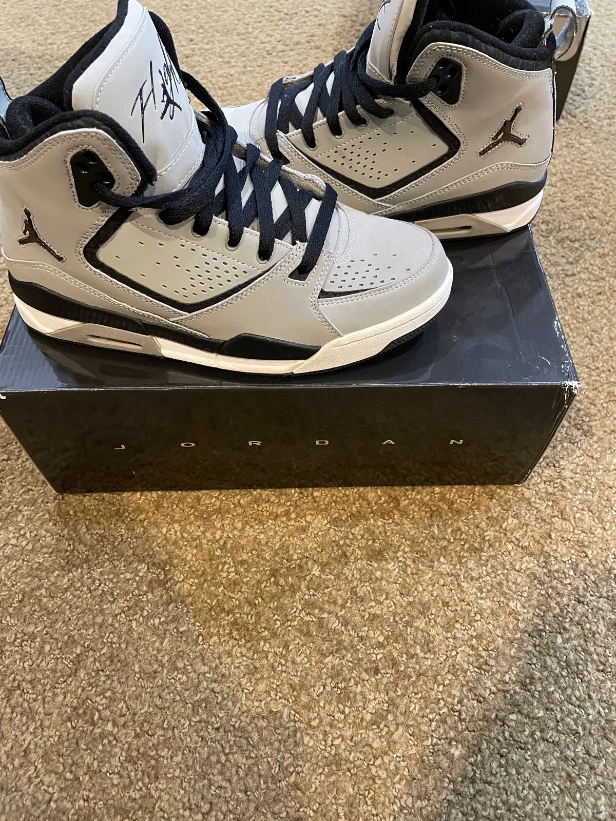 Jordan SC-2 boys size: 5.5 womens size:7