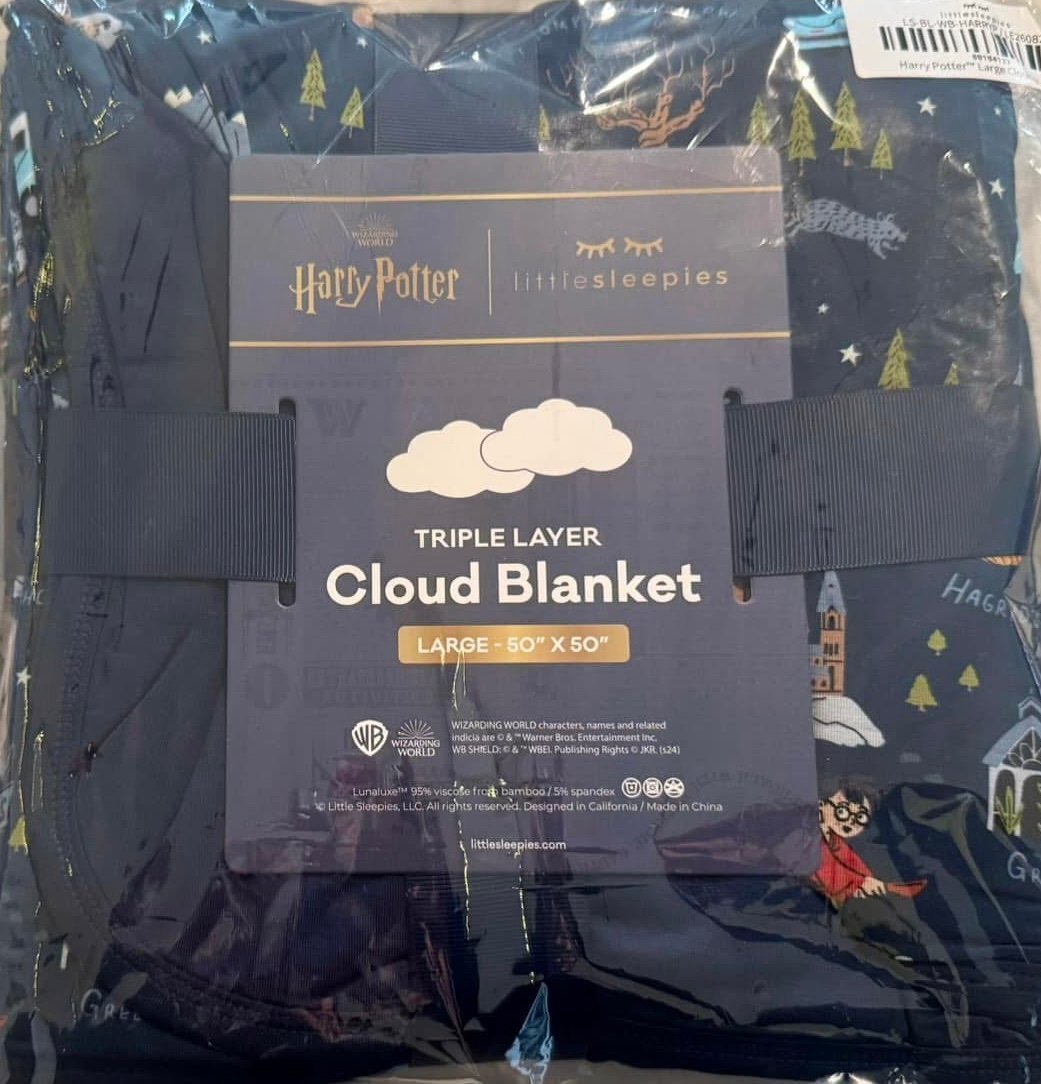 Little Sleepies Harry Potter Hogwarts Cloud Blanket