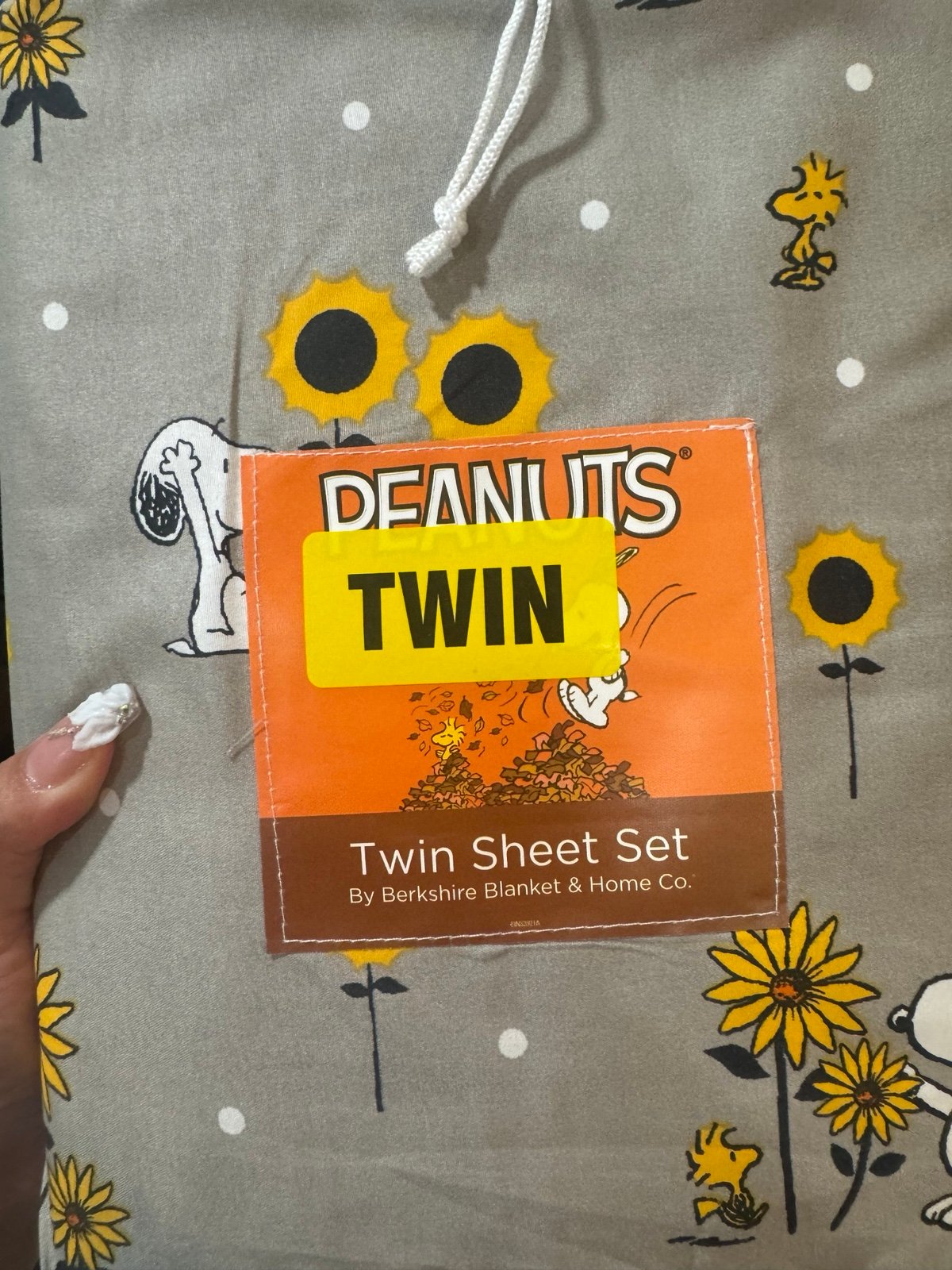 Peanuts twin bed sheet