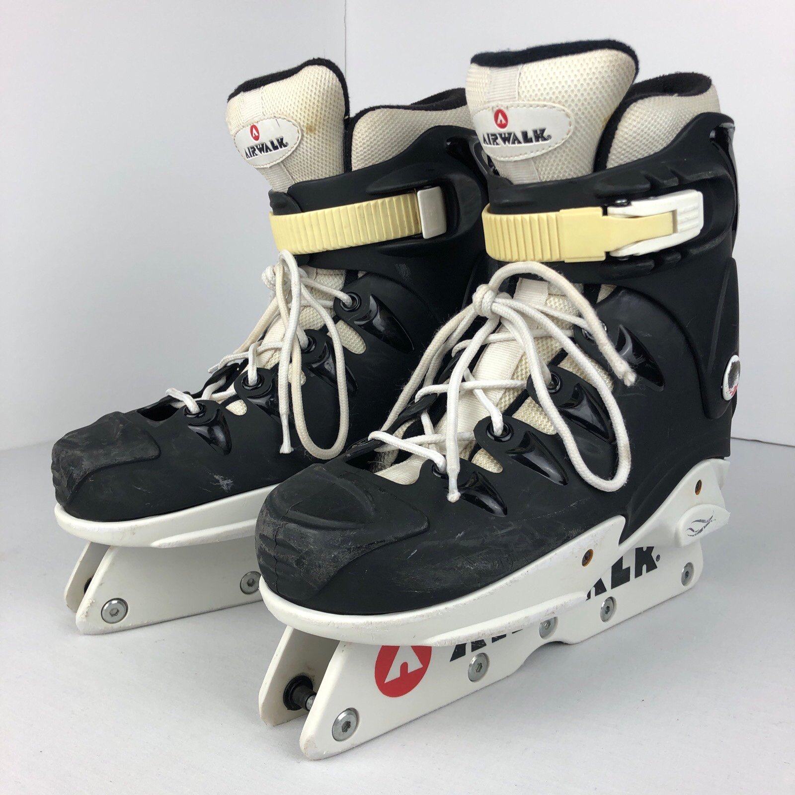 Airwalk Aggressive In-line Rollerblades Men’s Size 7 NEEDS WHEELS Grinding Stunt