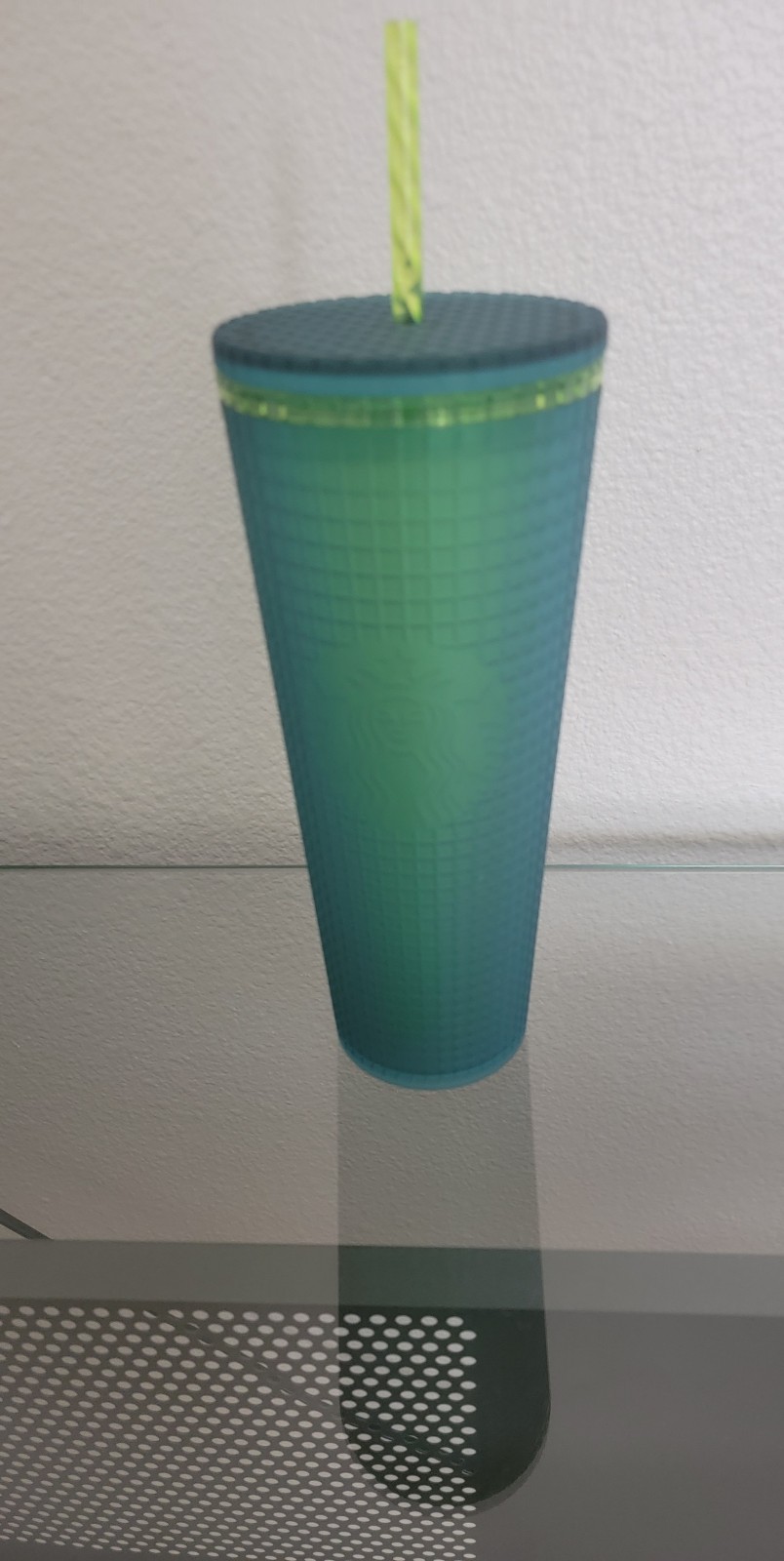 Starbuck 24 oz New 2022 Mountain Dew Grid tumbler
