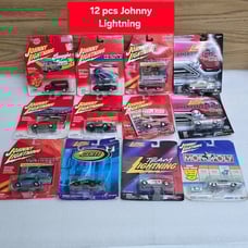 LOT OF 48 PCS CARS ASSORTED COLLECTIBLES ,MATCHBOX, HOTWHEELS, JOHNNY LIGHTNING