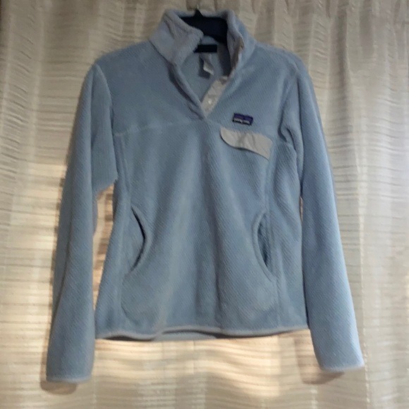 Patagonia Women’s S. Re-tool snap pullover. Light blue with gray