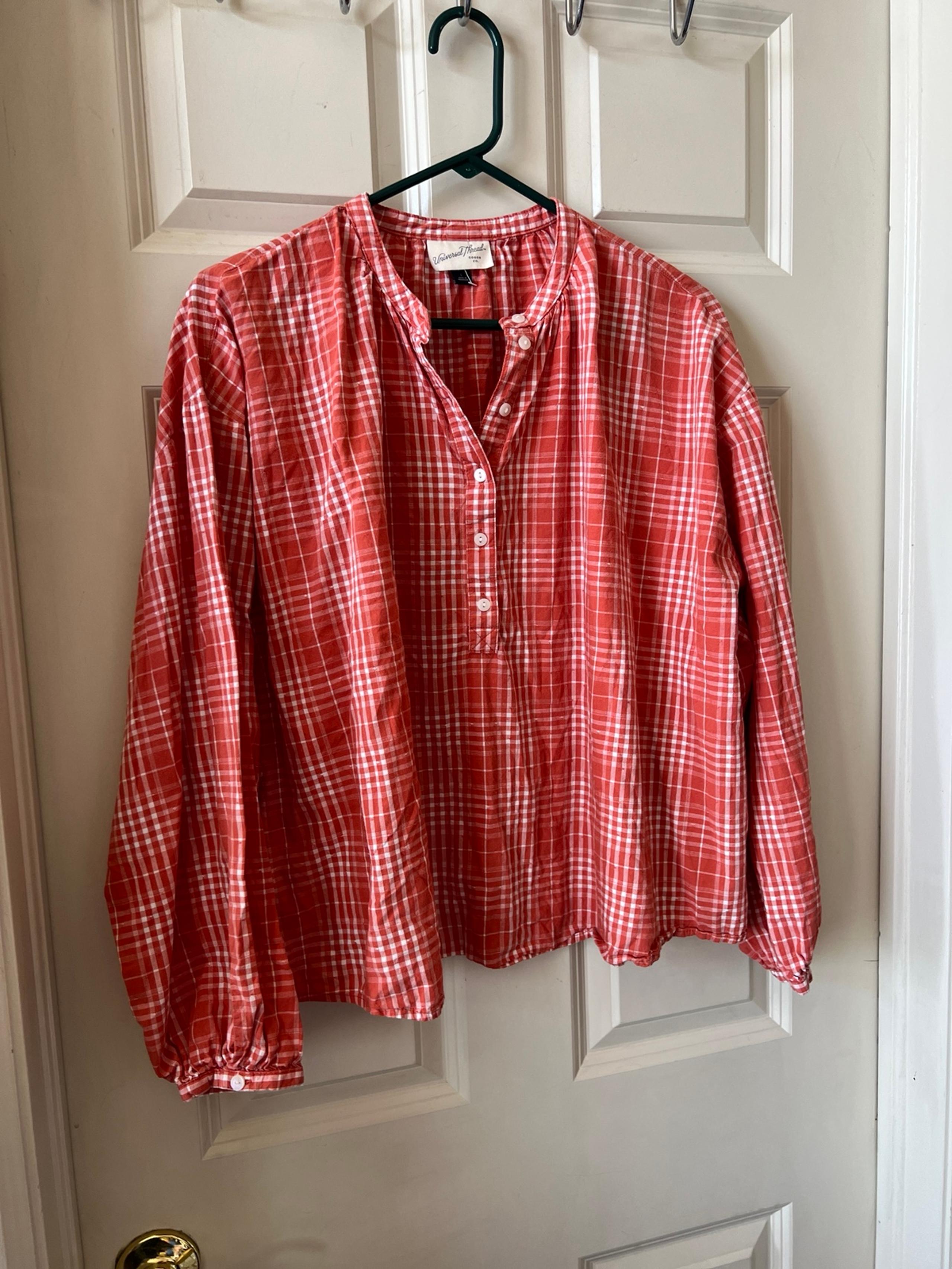top for women size L :) - Universal Thread