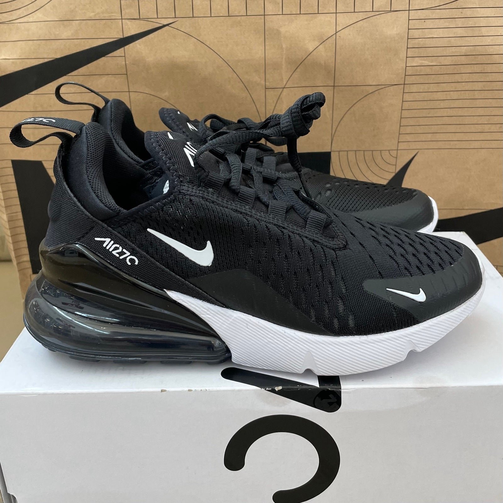 Nike Air Max 270 - NEW - Size 6.5W - Black/White