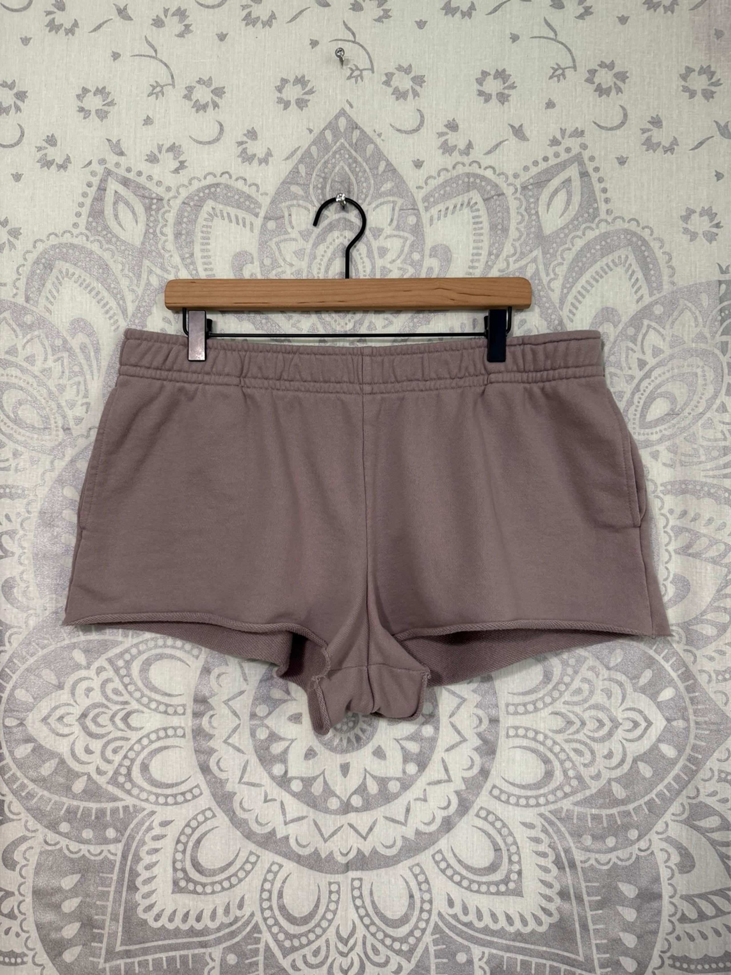 Nice No Boundaries NoBo Walmart Shorty Booty Shorts Cotton Blend Soft Grey XXL