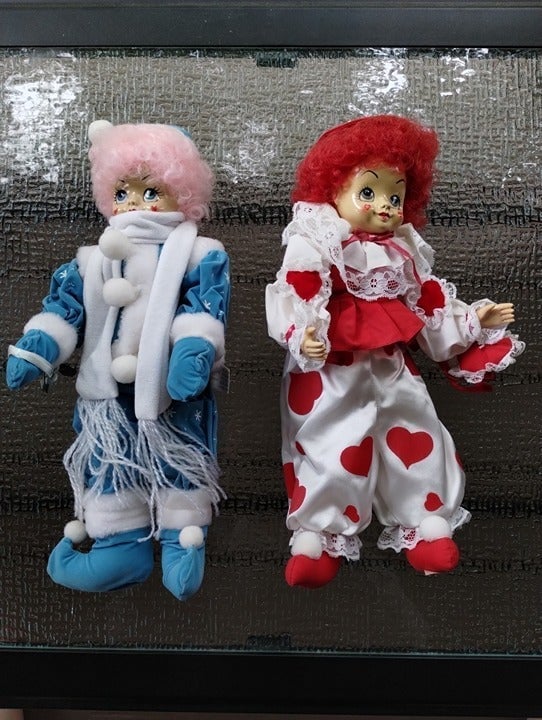 Complete set of HSN Calendar Clowns 1986