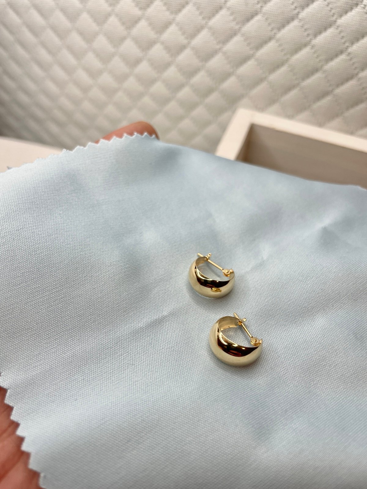 Authentic K18 Japan Yellow Gold Dainty Huggie Earrings