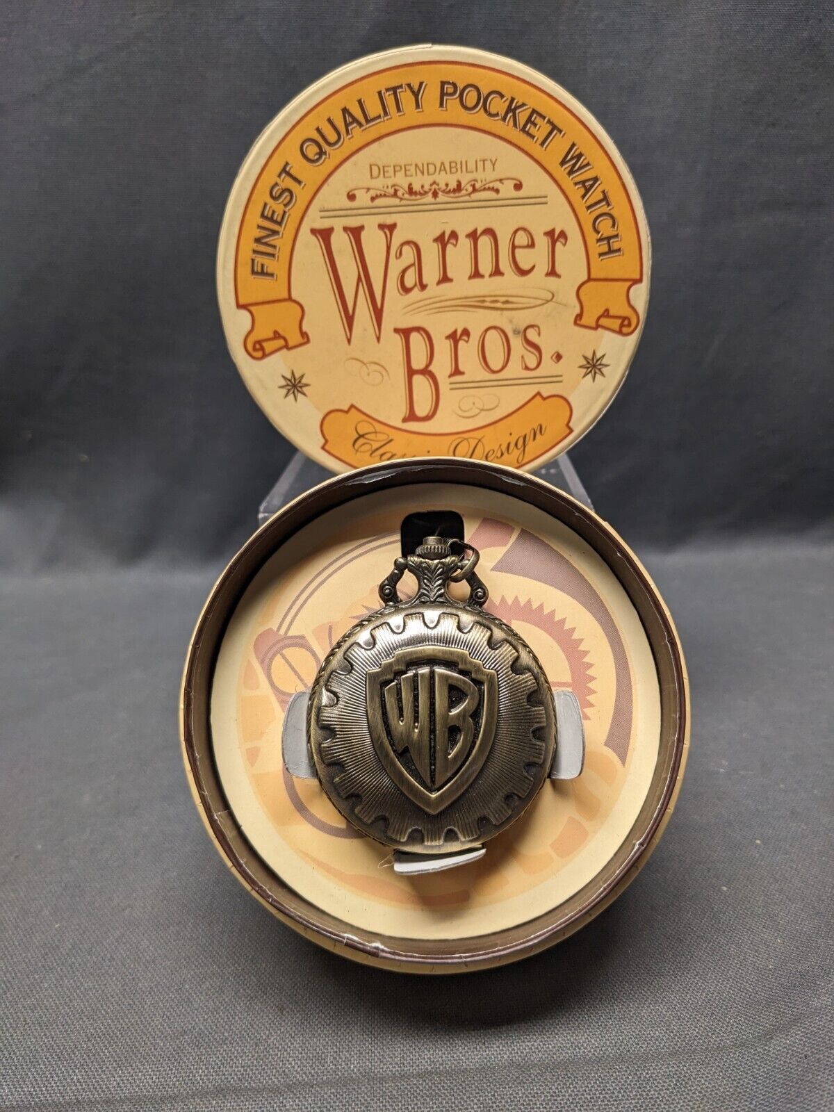 Vintage 1997 KFS Fossil Limited Ed WB Loony tunes Pocket watch with chain