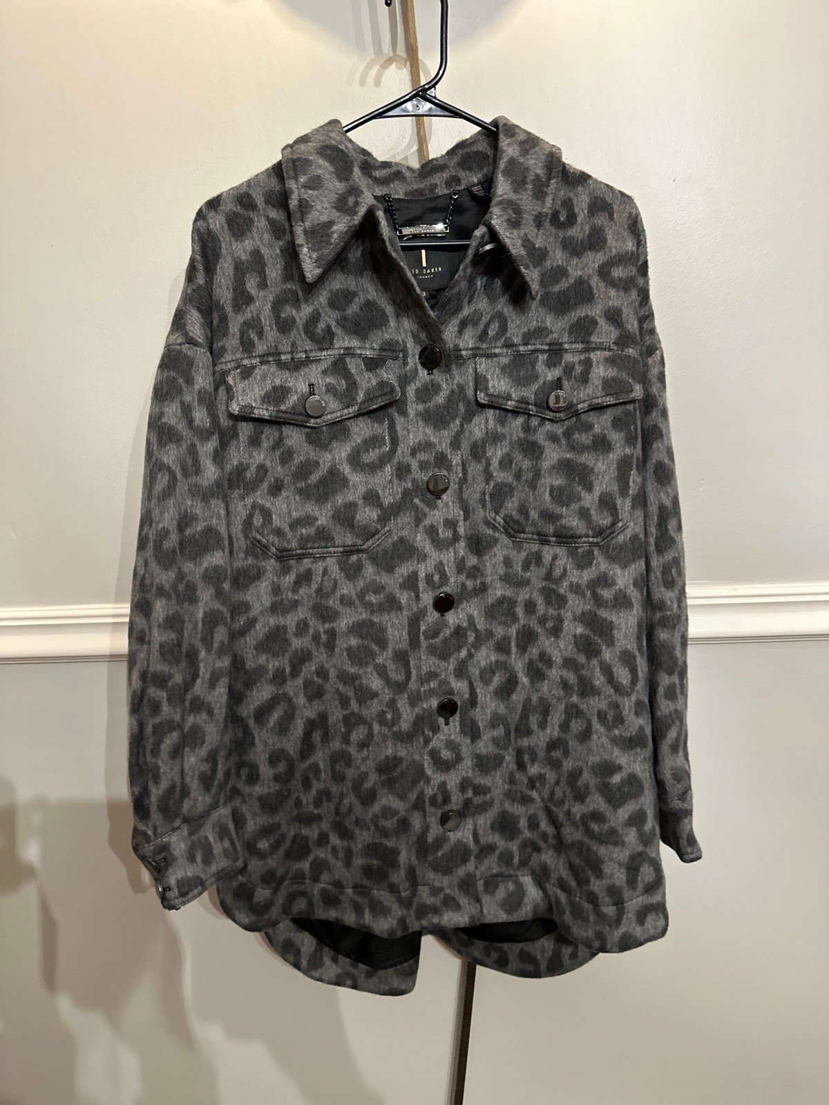 Women’s Large NEW Ted Baker Ebrill Leopard print oversized jacket
