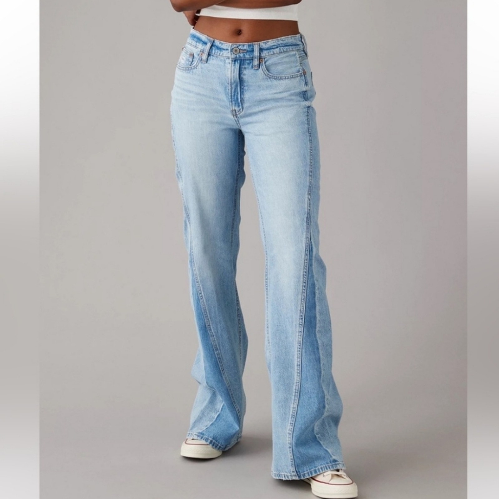 American Eagle Women’s sz 4 Strigid Low Rise Baggy Flare Jeans Bright Star Blue