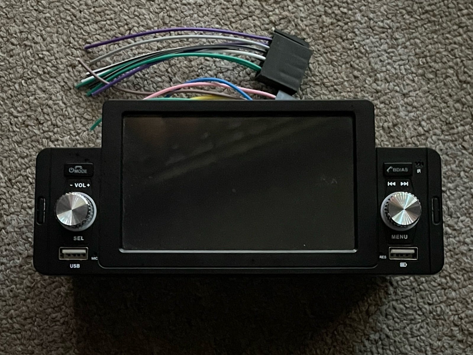 Single din radio touch screen with Bluetooth