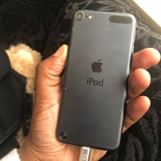 Ipod Touch (5th Generation) 32 GB Space
