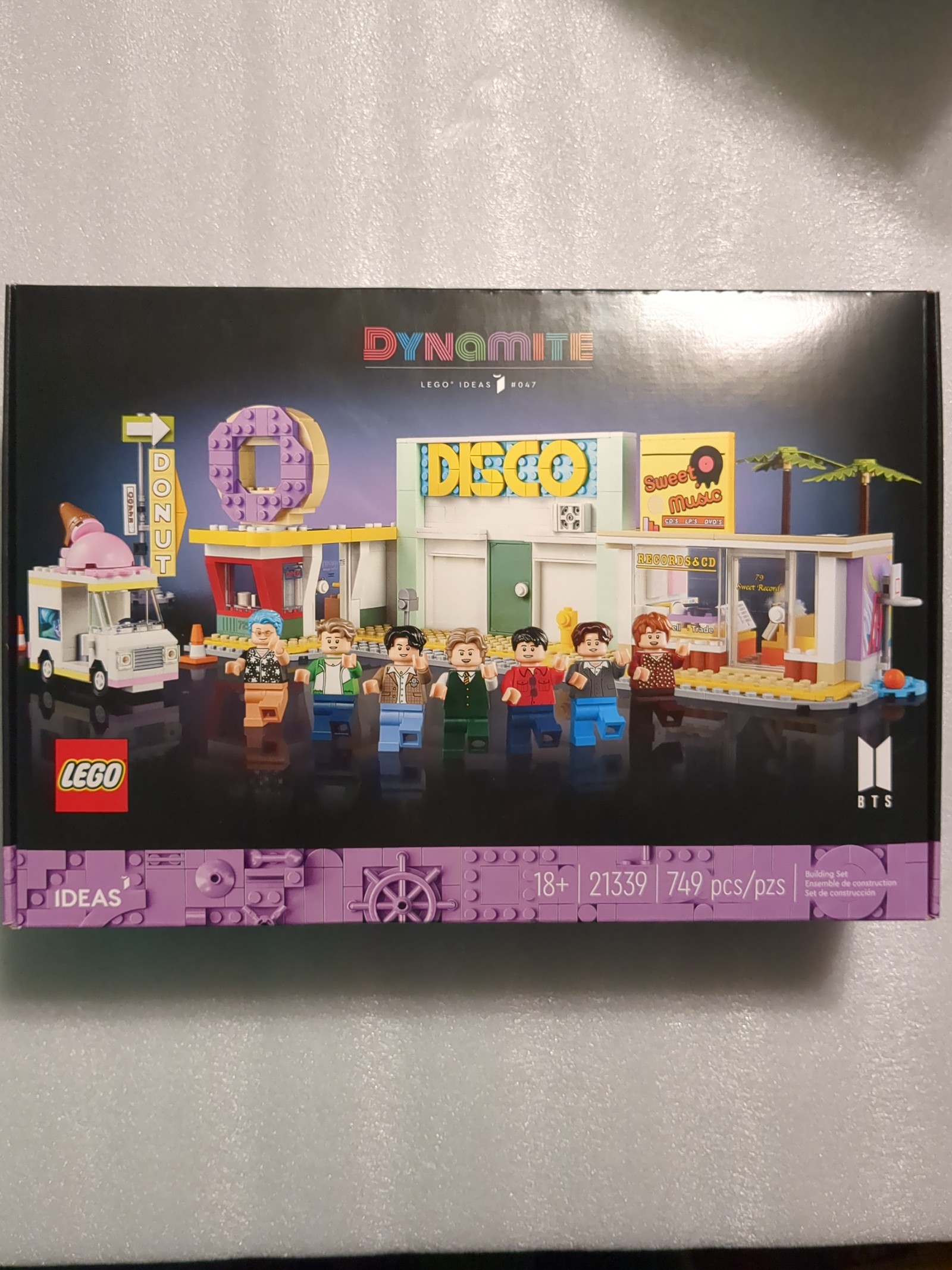 LEGO BTS Dynamite NIB