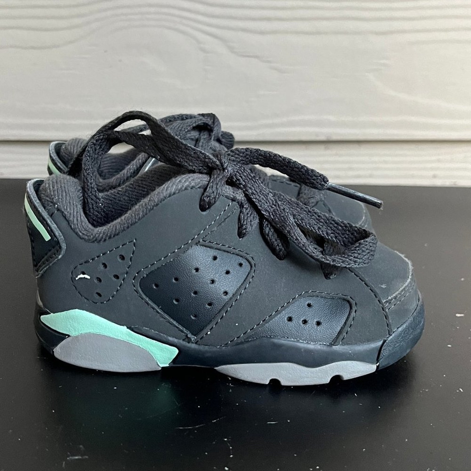 Jordan Nike Toddler Retro 6 Low Mint Foam Shoes Sneakers Sz 5C Style 768885-015