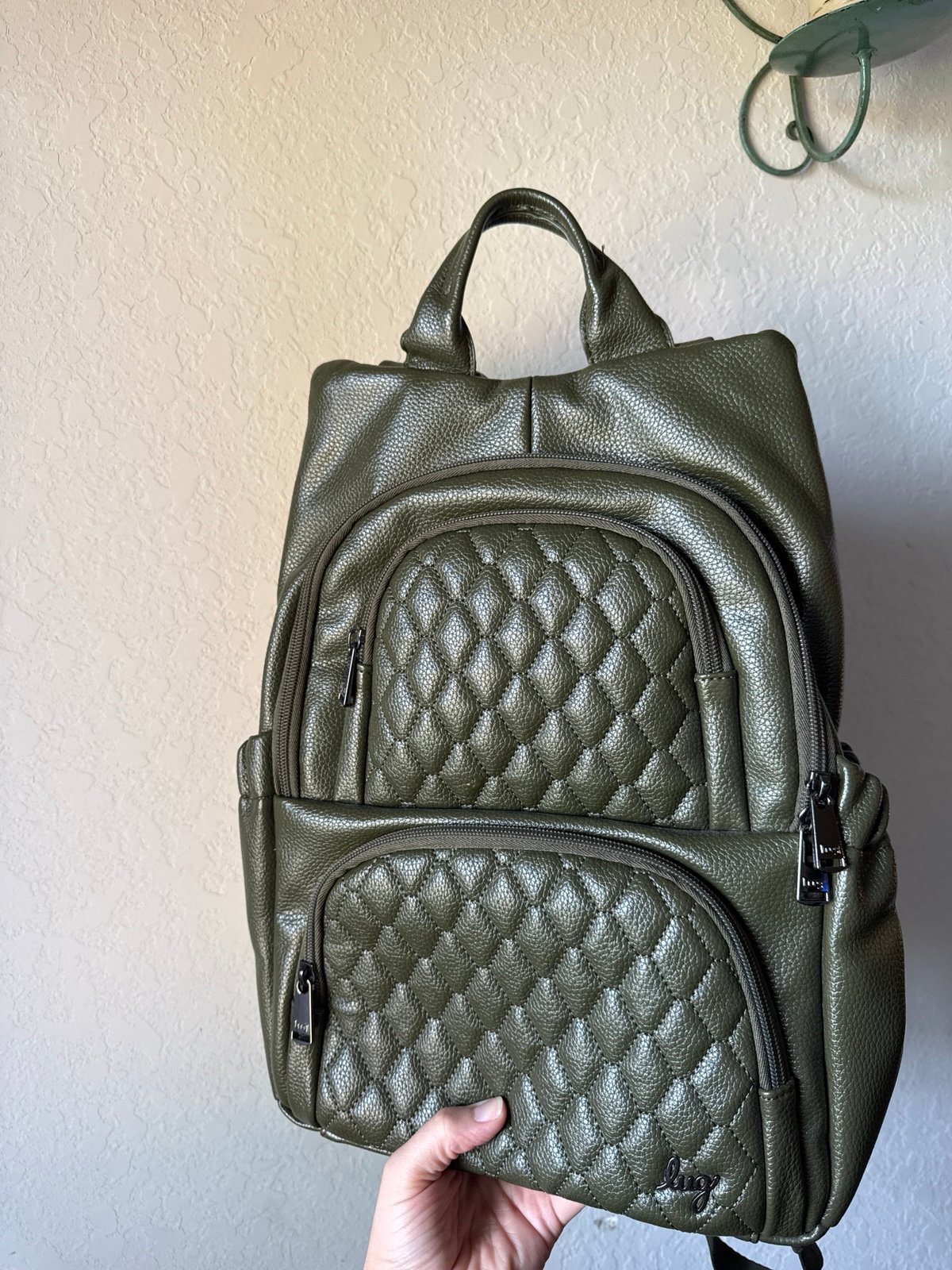 Lug VL olive Hatchback