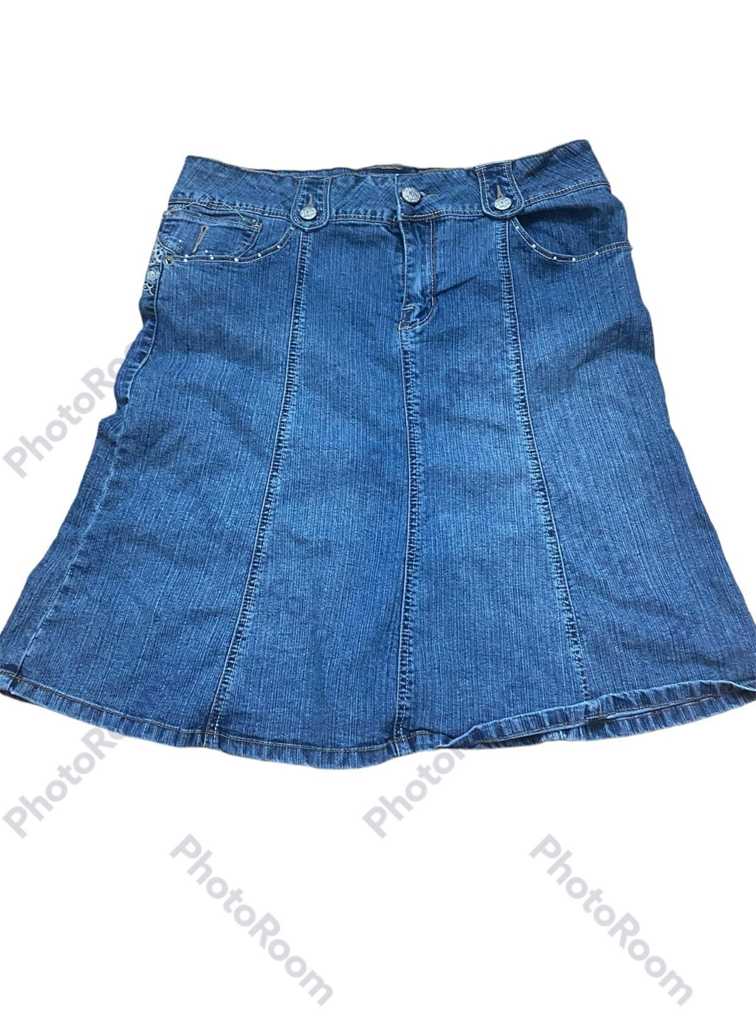 Rewind Women’s Jean Skirt in 11
