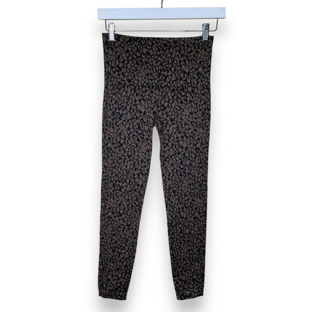 Spanx Look At Me Now Leopard Seamless Legging Browns Women Size Medium Shaping