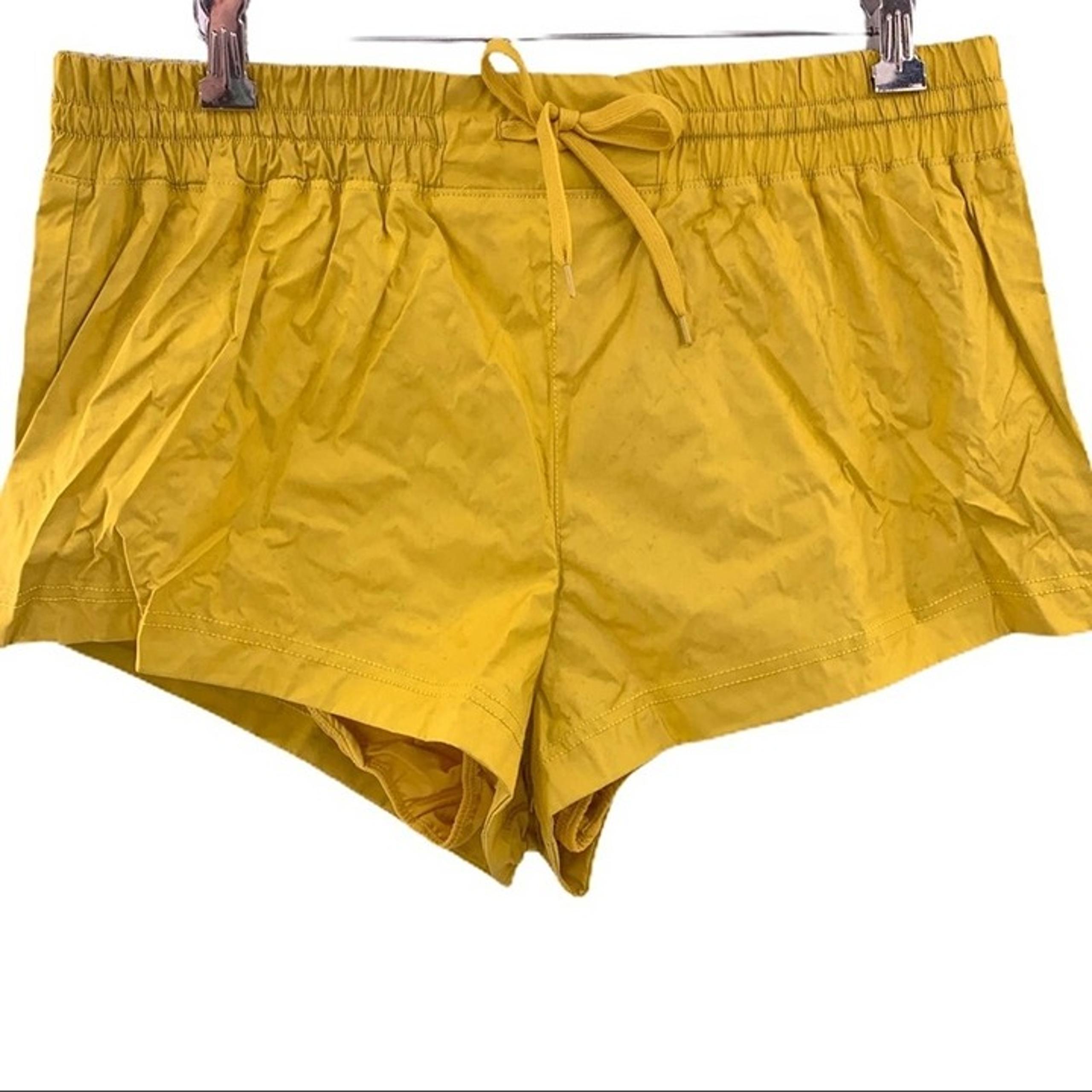 Free People Shorts Yellow Active Running  Reflective Moonlight Size M New