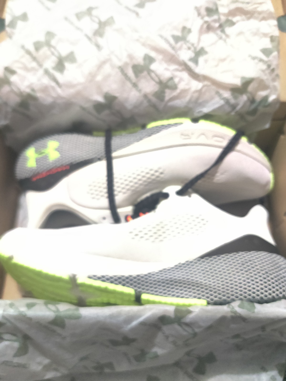 Under Armour HOVR men's machina 3