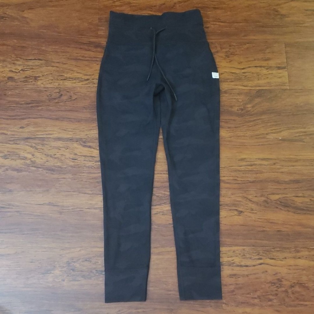 Vuori Womens Black Camoflauge Jogger Pants Size Small