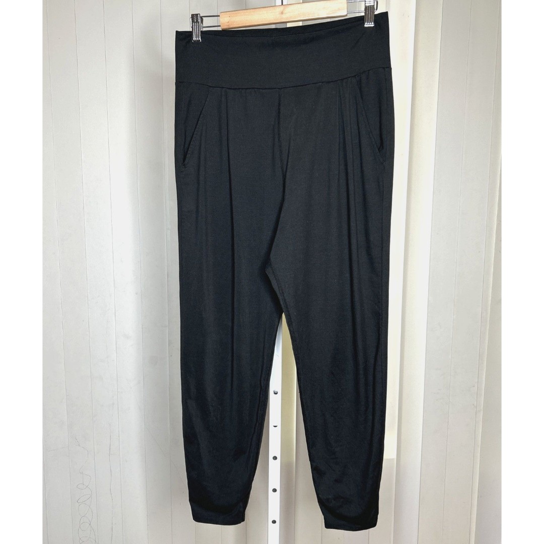 Vuori Lounge Pants Black Color Tapered Leg Pockets Relaxed Fit Size L