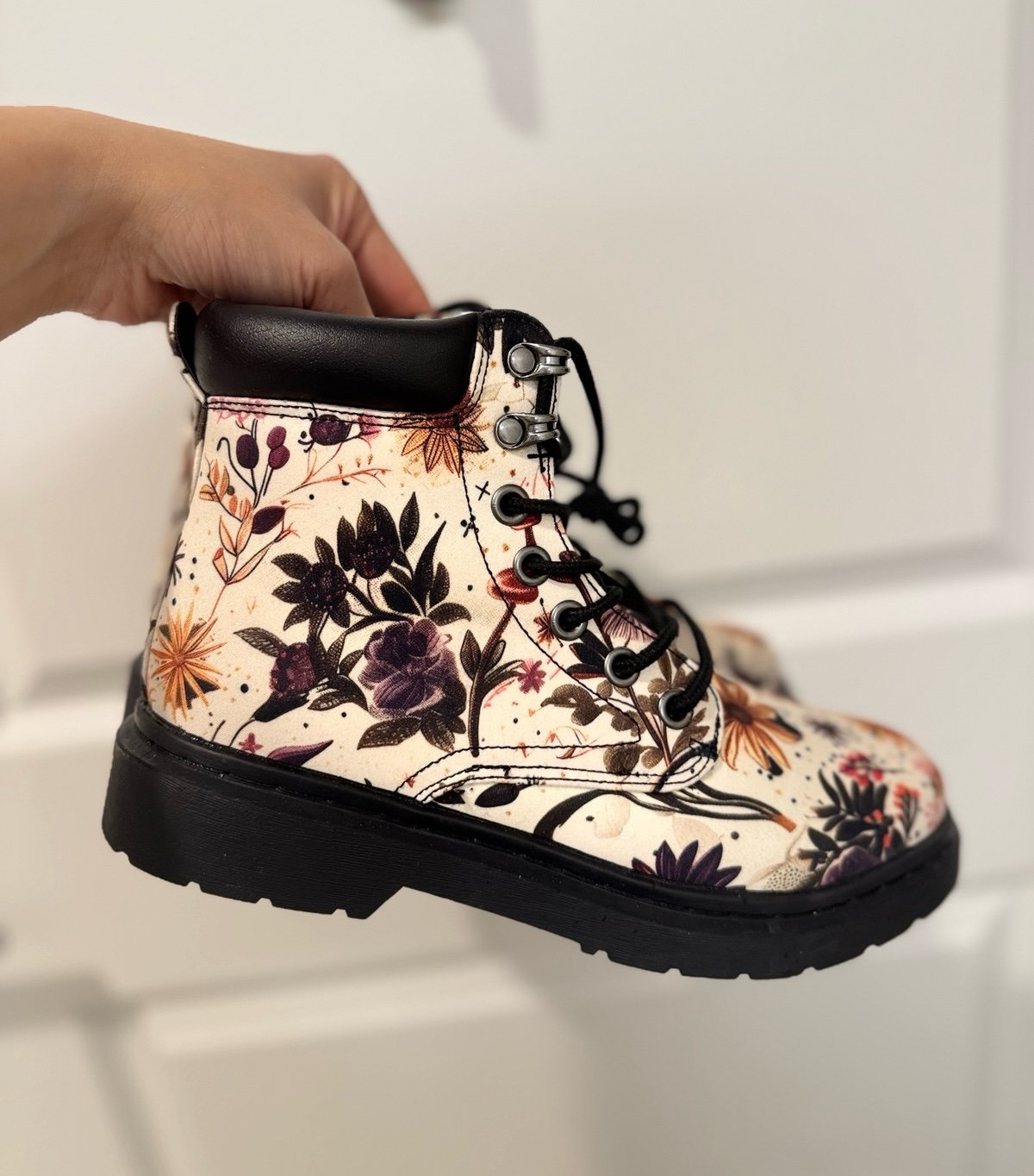 Rogue + Wolf Botanical Classic Unisex Boots, 6.5M / 8W, Retail 165, NO BOX