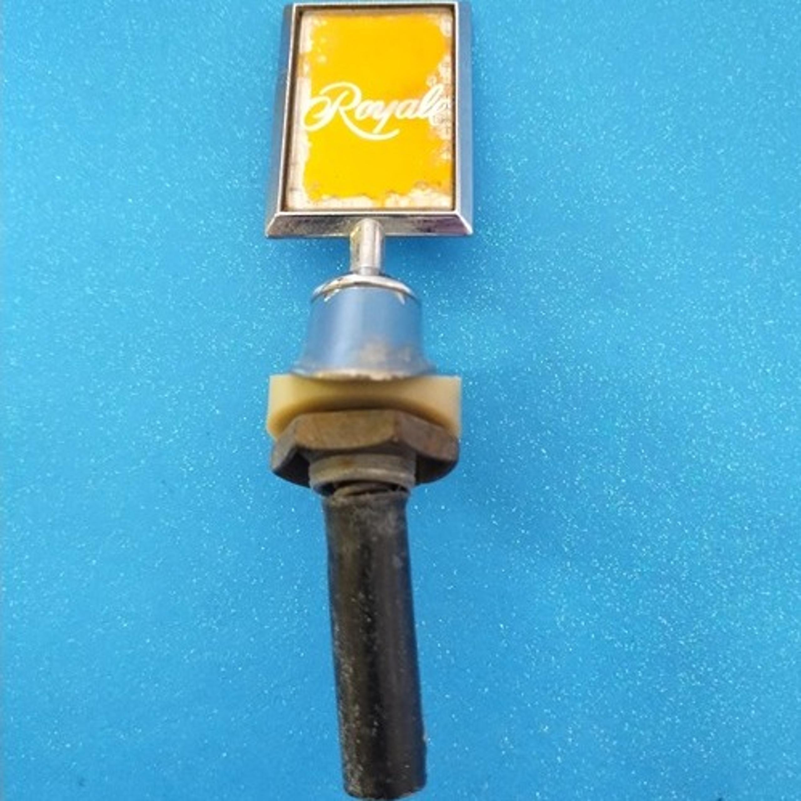1986-1988 Oldsmobile Delta 88 Royale hood ornament