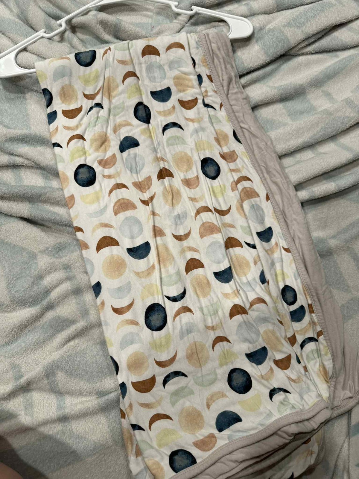 Luna Neutral Large Cloud Blanket