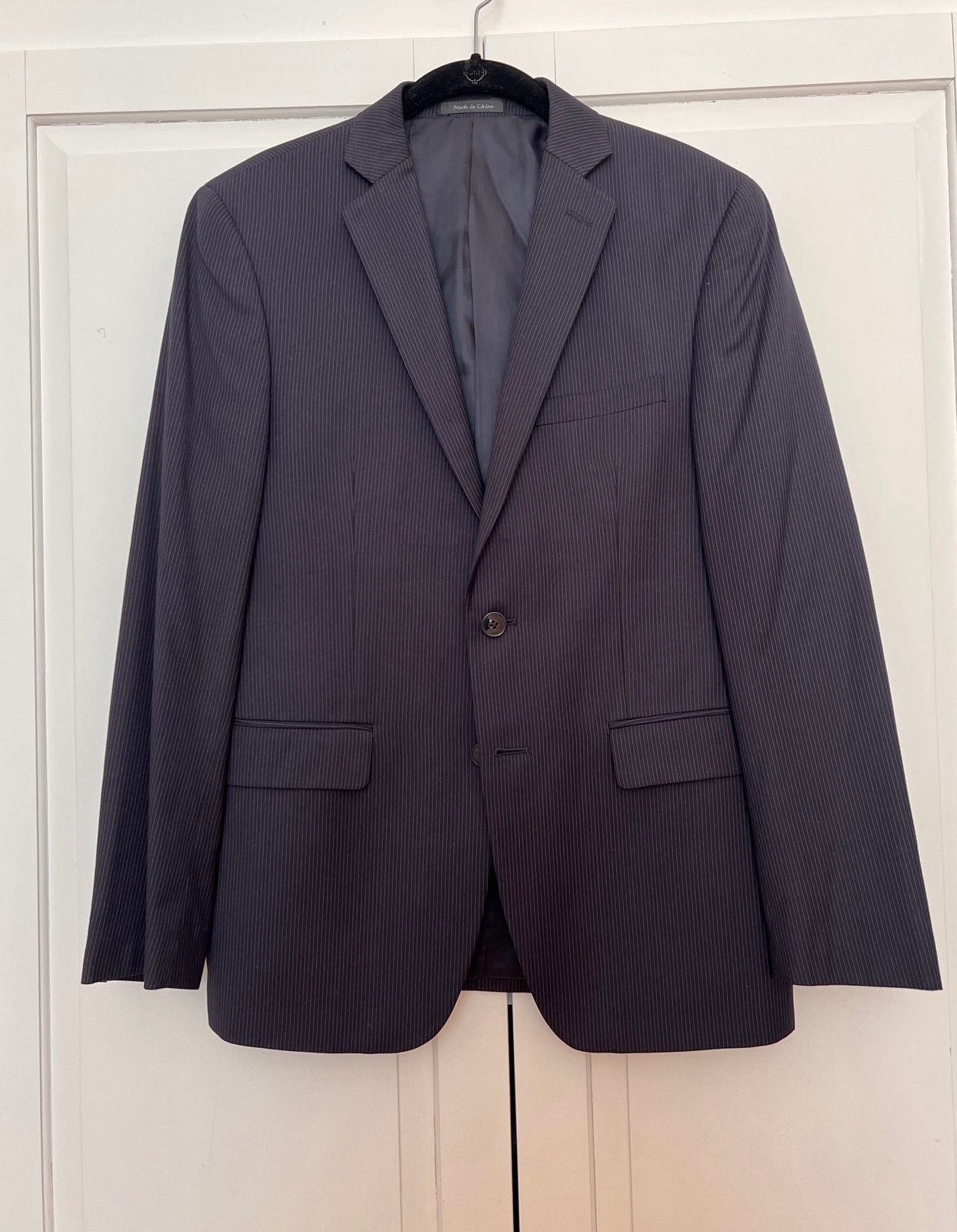slim fit, Full lined Calvin Klein suit striped Blazer 38S new wzout tag