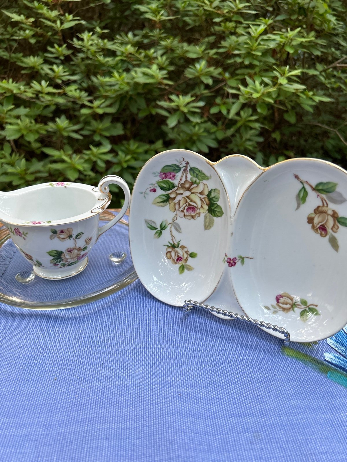 Lynmore Fine China Golden Rose