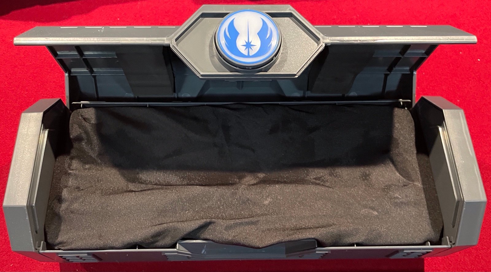 Disney’s Galaxies Edge Anakin Skywalker Jedi Apprentice Light Sabre (case only)